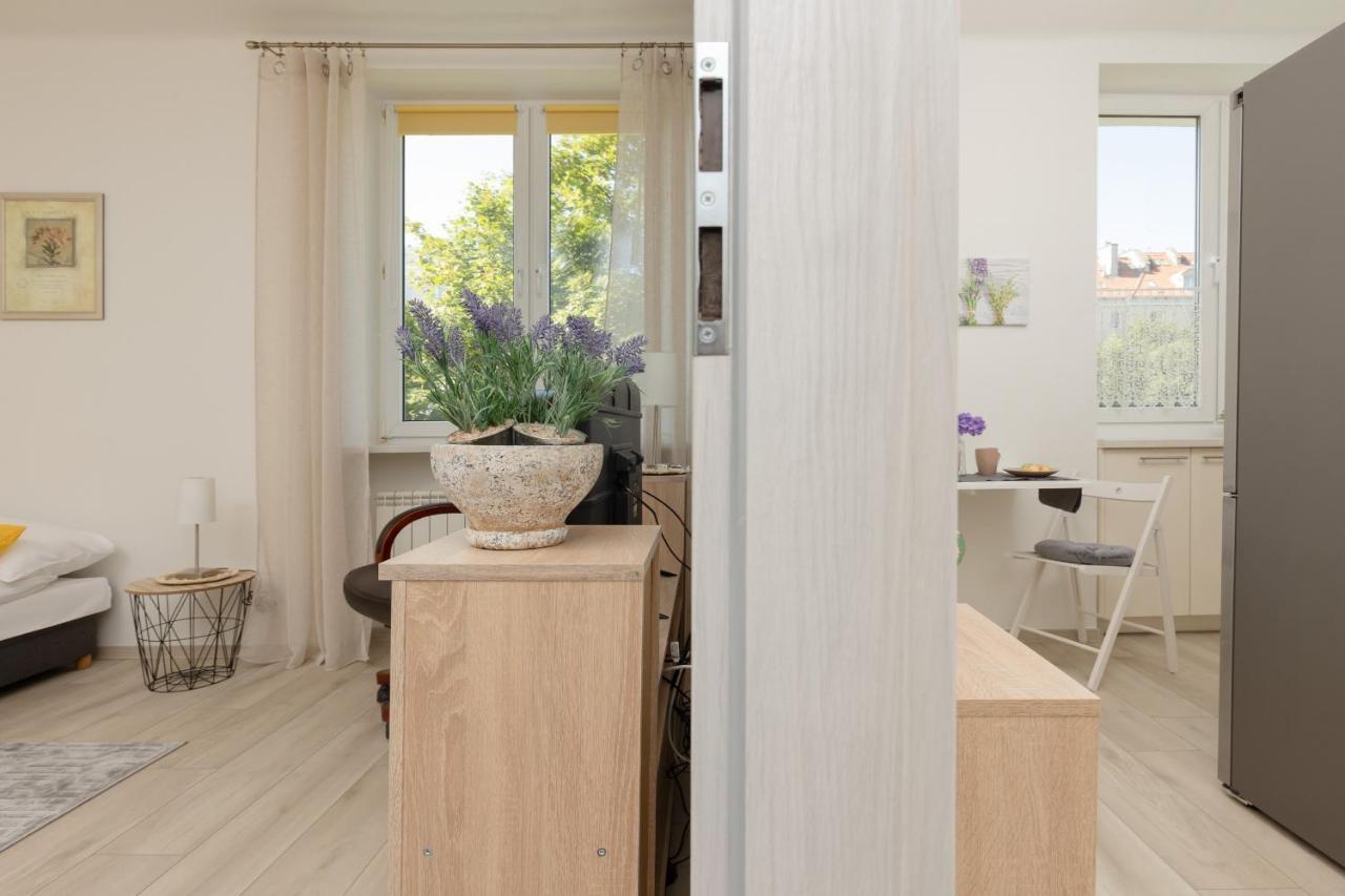 ורשה Raclawicka Cozy Studio Apartment By Noclegi Renters מראה חיצוני תמונה